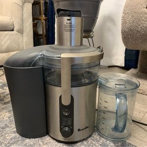 Juice maker